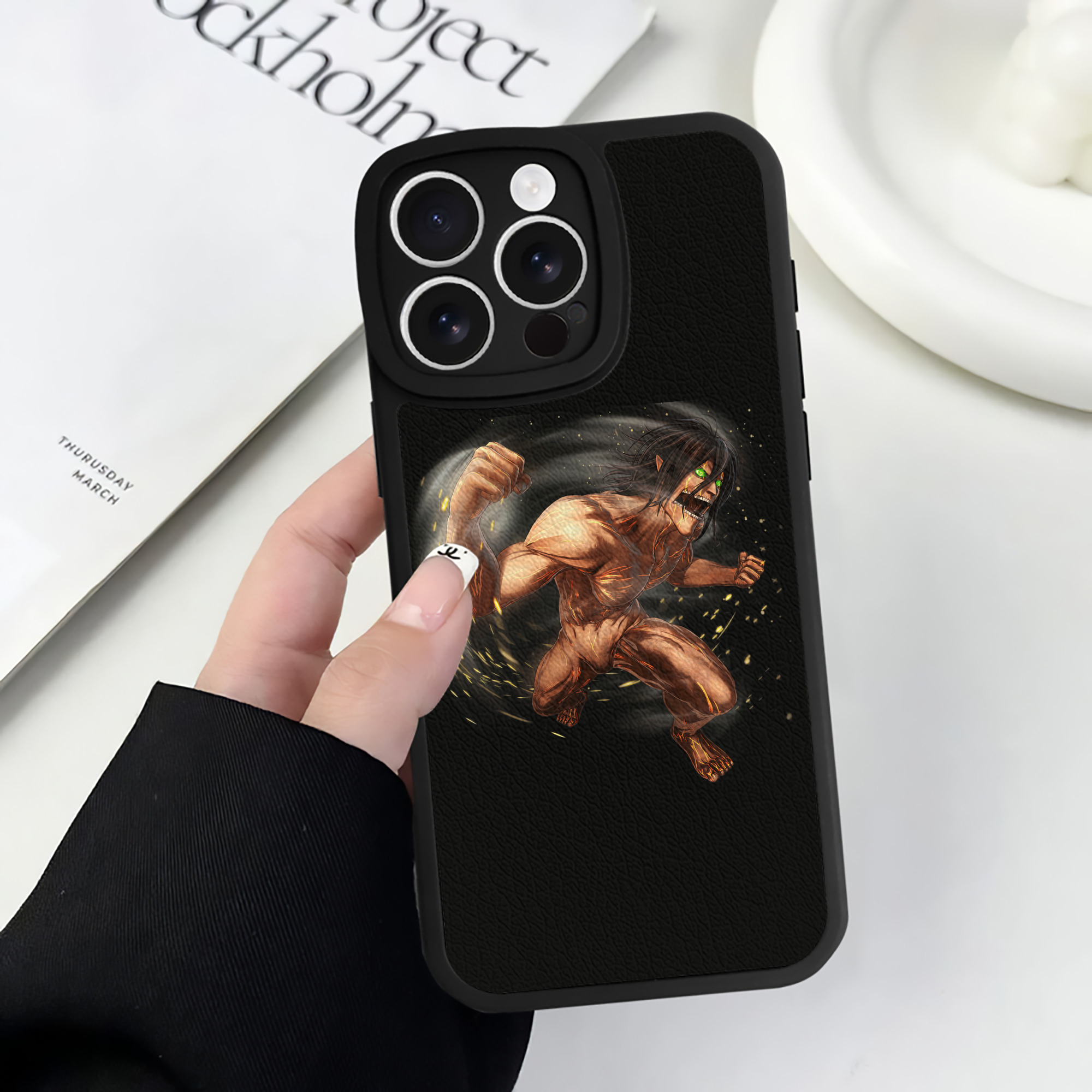 （画像用） 進撃の巨人 Attack on Titan 【iPhone 16シリーズ対応】シリコンスマホケース（レザー調） 材質：シリコン
